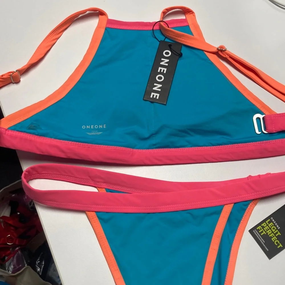 NWT size M medium One One halter neck high leg bikini set - Picture 2 of 4